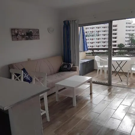 Juncos * بلايا ديل إنغلز